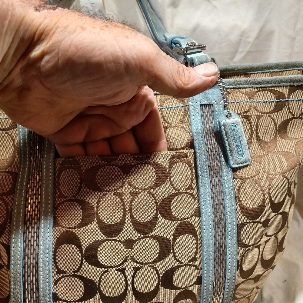Coach gallery tote - Picture 8 of 12